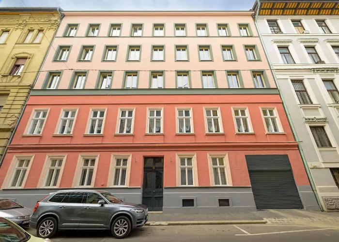 Best Seasons Andrassy