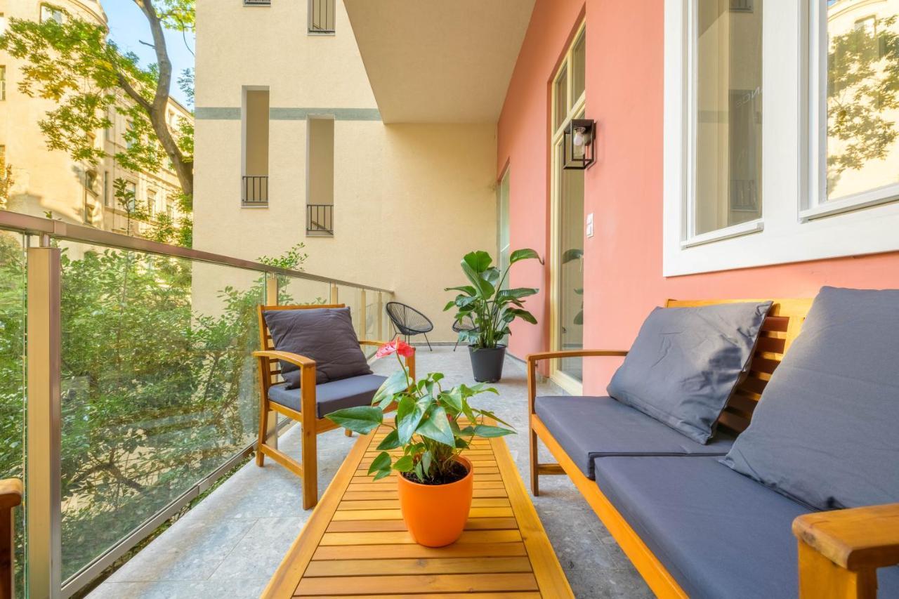 Seasons Andrassy Apartament *